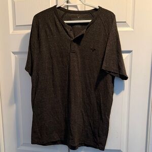 American Eagle Outfitters Men's Dark Gray Henley Tee